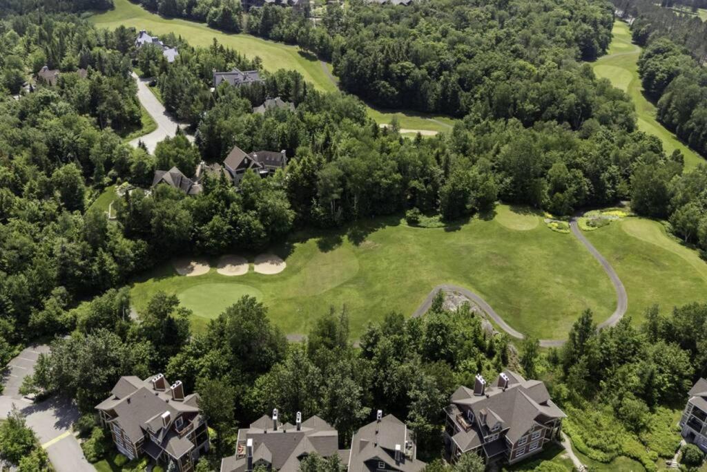 Les Manoirs Wpool & Hot Tub Near Village 110-7 Hébergement de vacances Mont-Tremblant
